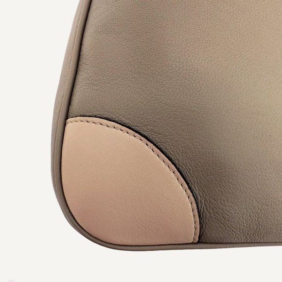 Marc Jacobs Manhattan Whitney Satchel - Picture 9 of 11